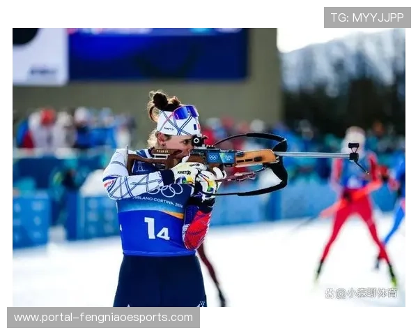 冬季两项女子15公里个人赛：法国双金得主茱莉亚-西蒙冲线后做噤声手势回应盗窃案争议